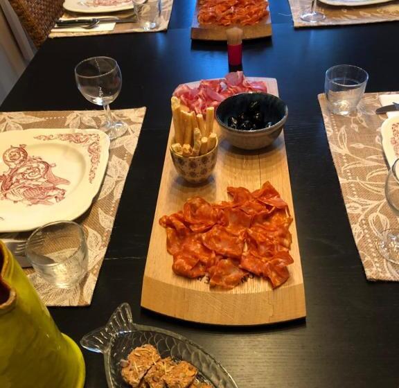 住宿加早餐  Maison Des Bourgades