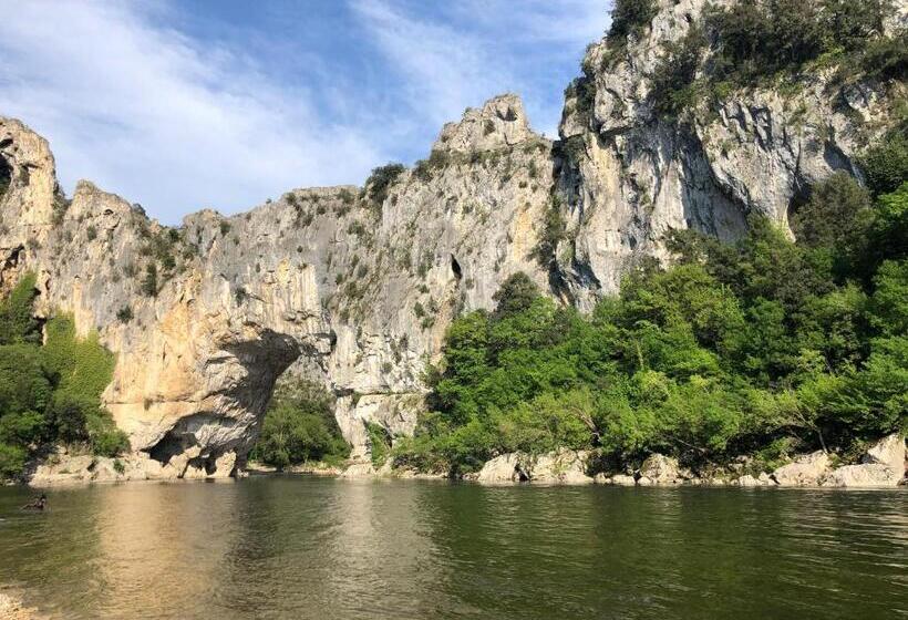 住宿加早餐  Maison Des Bourgades