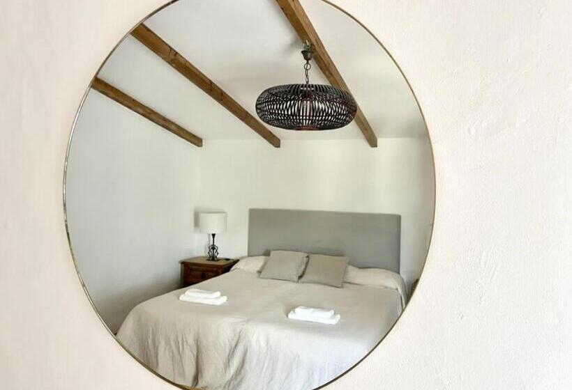 تختخواب و صبحانه Montes De Charme