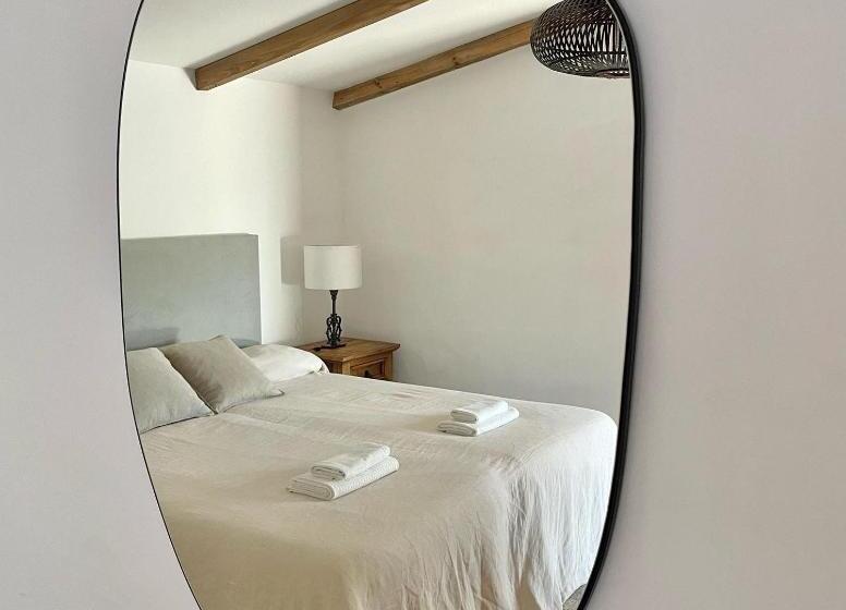 تختخواب و صبحانه Montes De Charme