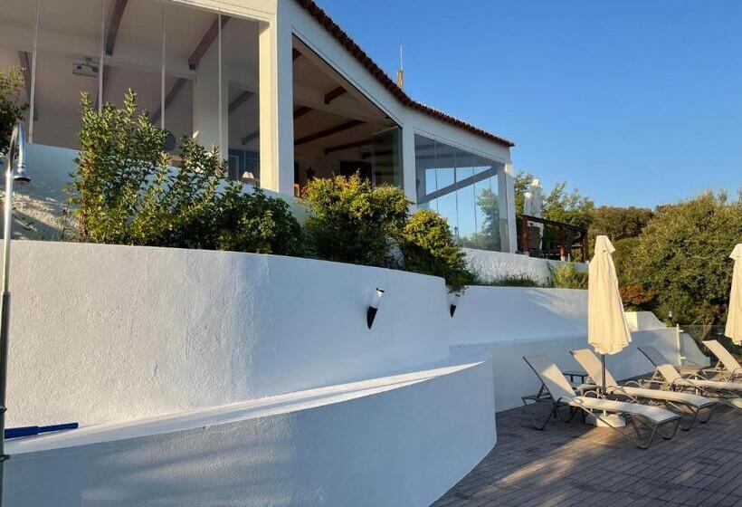 تختخواب و صبحانه Montes De Charme