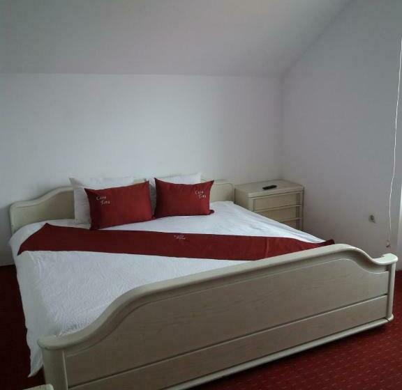 펜션 Casa Tora Tasnad