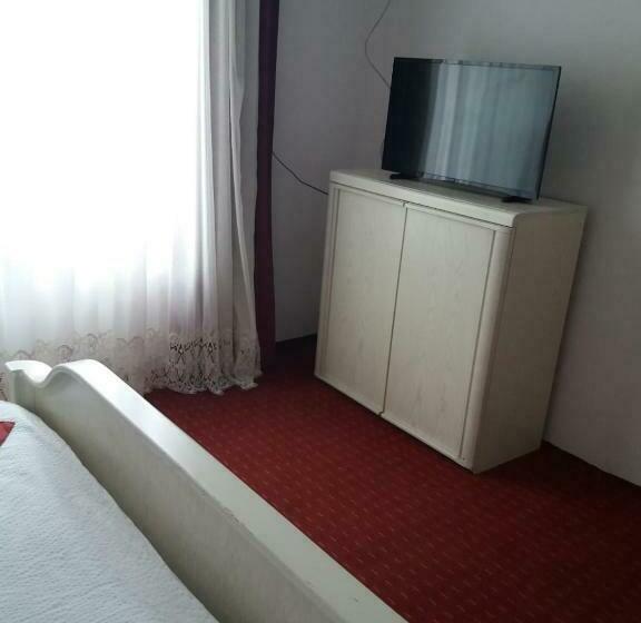 펜션 Casa Tora Tasnad