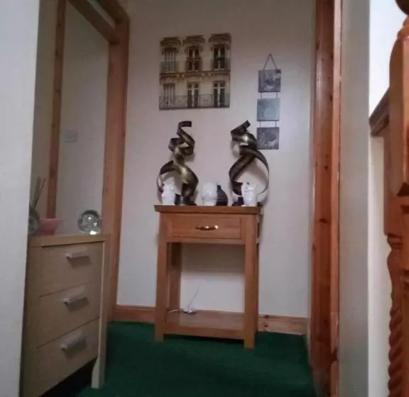 پانسیون Edwards Cosy B&b