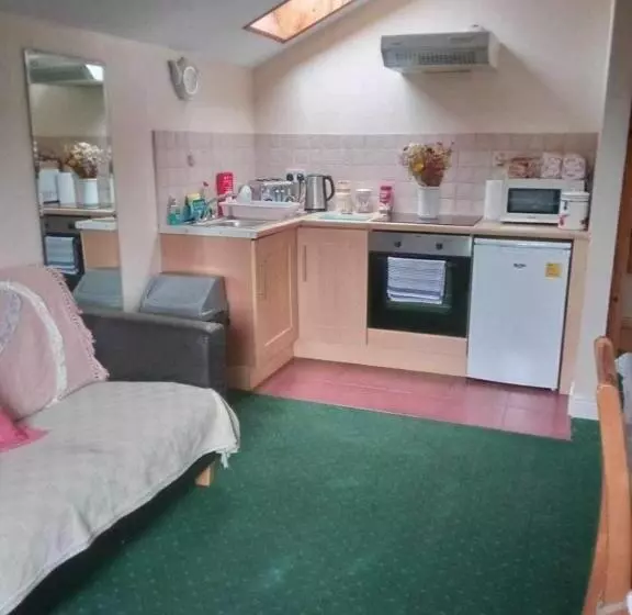 پانسیون Edwards Cosy B&b