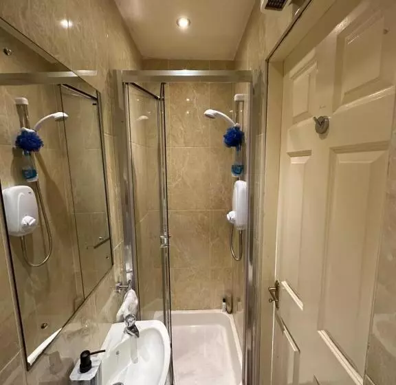 پانسیون Edwards Cosy B&b