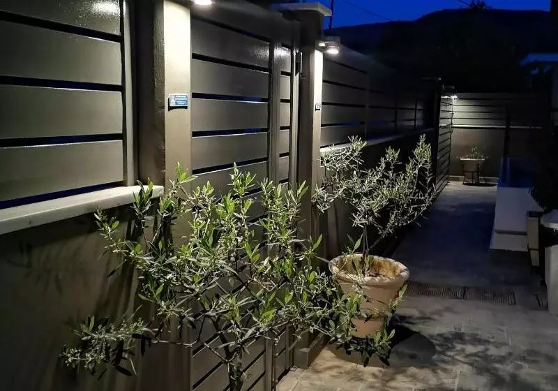 Andrew S Luxury Residence