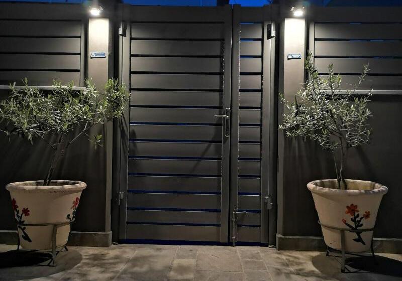 Andrew S Luxury Residence