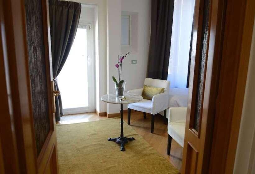 تختخواب و صبحانه Gli Artisti