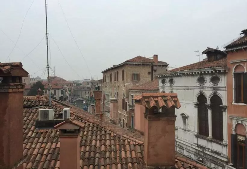 Aamiaismajoitus (B&B) Venice Resorts Guest House