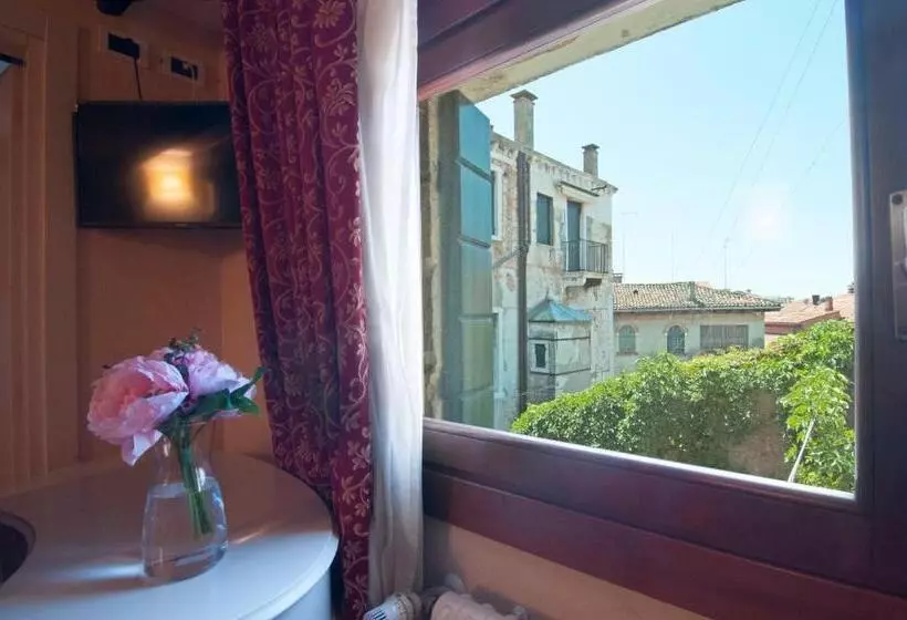 Aamiaismajoitus (B&B) Venice Resorts Guest House
