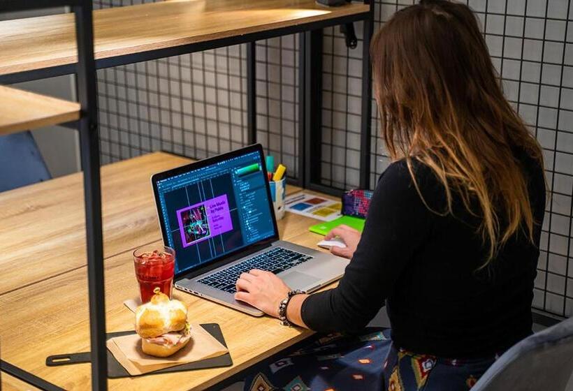 פונדק Yellowsquare Rome