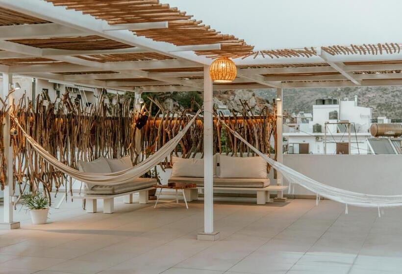 فندق Aris Boutique