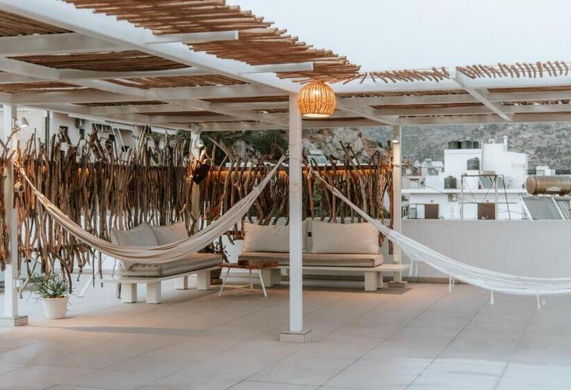 فندق Aris Boutique