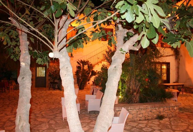 Отель Il Cortile