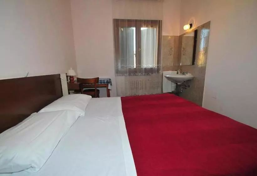 Hotelli Locanda Sant Anna