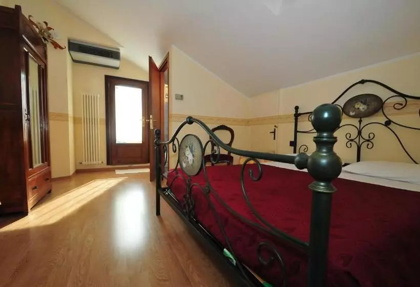 Hotelli Locanda Sant Anna