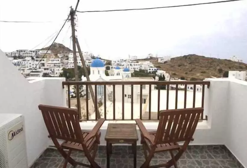 هتل Margarita Rooms