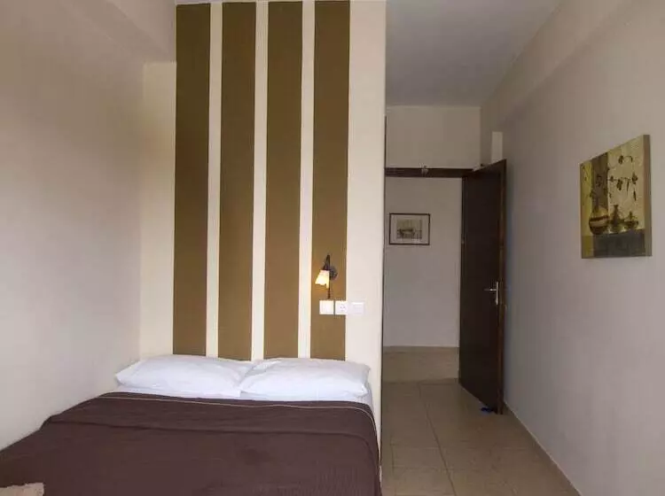 هتل Margarita Rooms