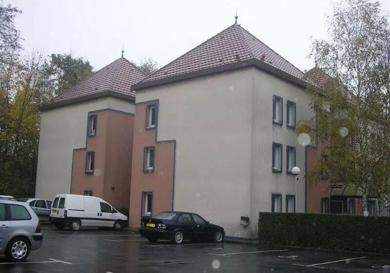 Отель Mister Bed Lomme