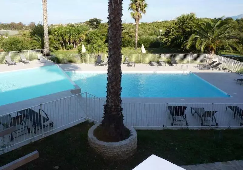 هتل Residence Citadelle Resort