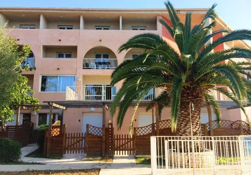 هتل Residence Citadelle Resort