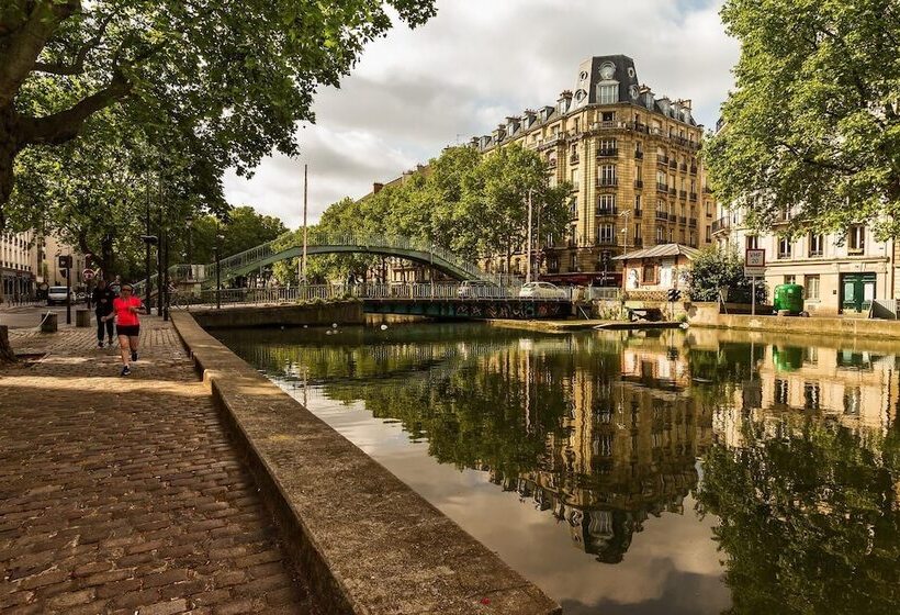 Le Village Montmartre By Hiphophostels
