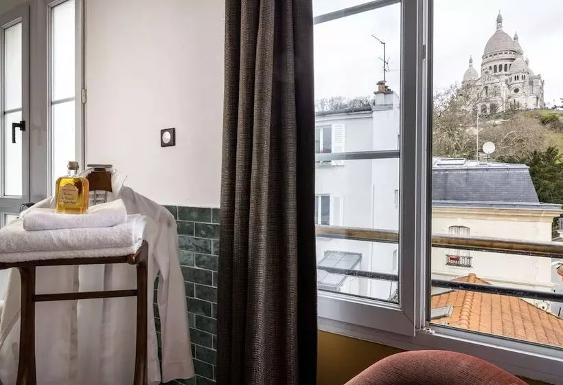 Le Village Montmartre By Hiphophostels