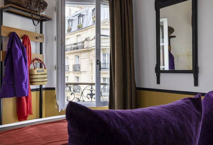 Le Village Montmartre By Hiphophostels