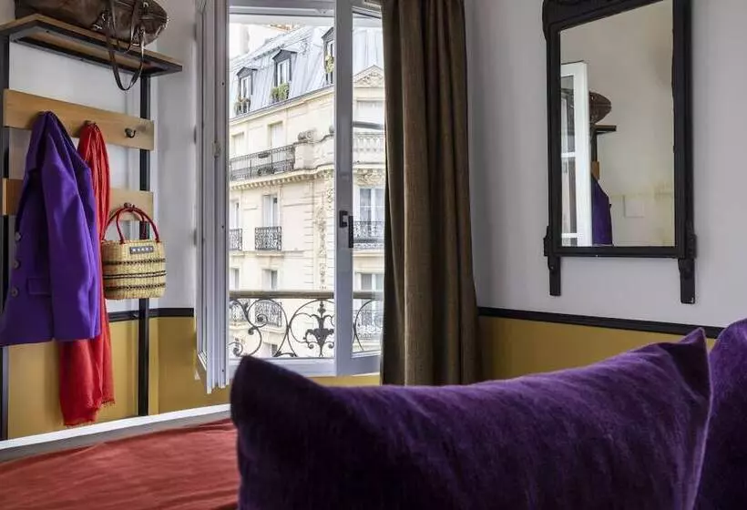 Le Village Montmartre By Hiphophostels