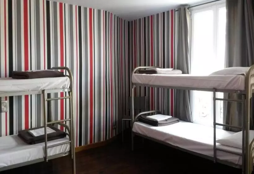 Oops! Latin Quarter By Hiphophostels