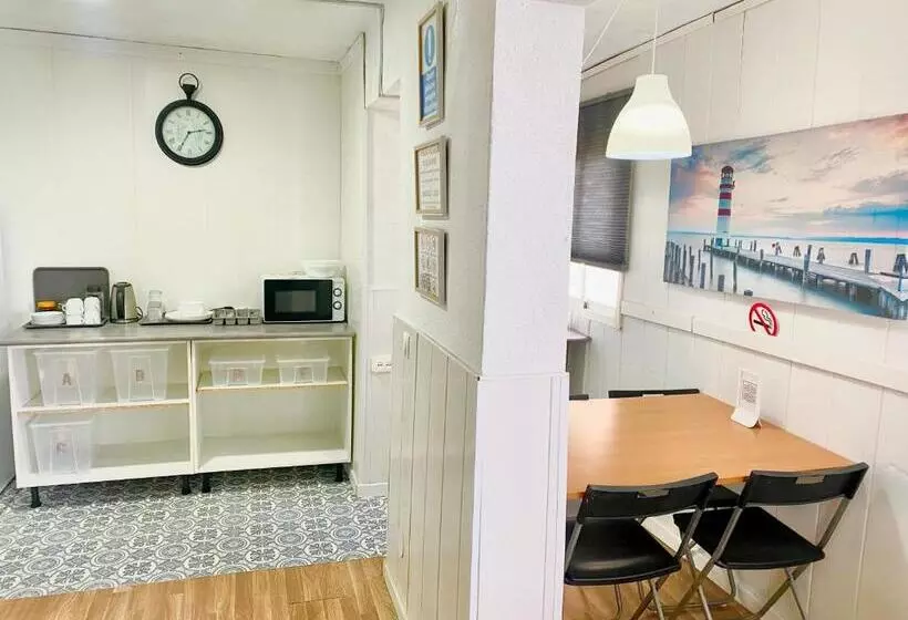 ユースホステル Backpackers Las Eras