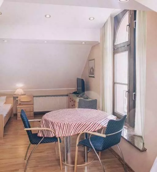 ユースホステル Gästehaus Samuel Wadgassen