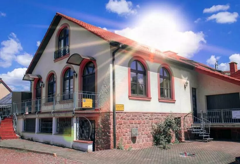 ユースホステル Gästehaus Samuel Wadgassen