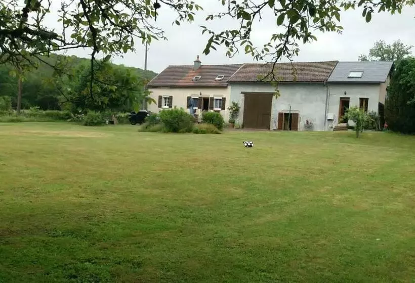 ベッドアンドブレックファースト Chambre D Hôte Le Châtaignier