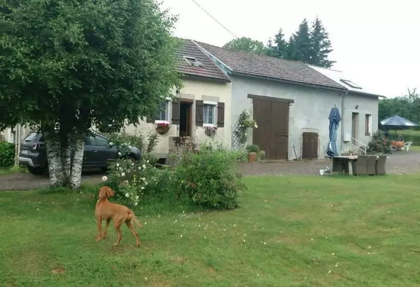 ベッドアンドブレックファースト Chambre D Hôte Le Châtaignier