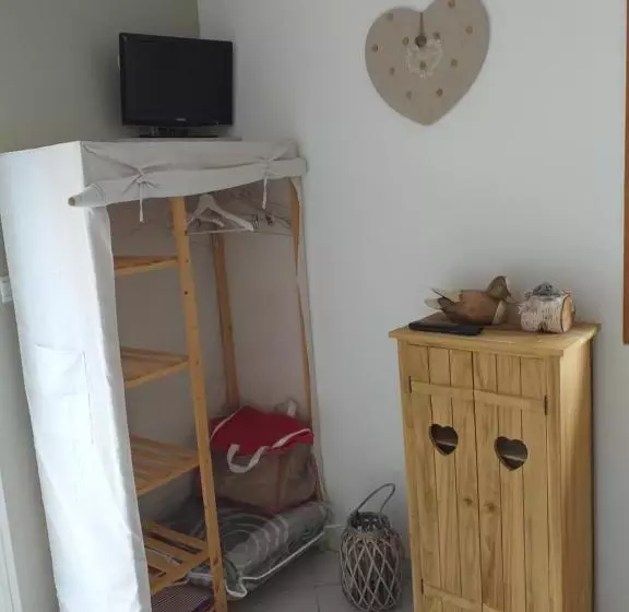 ベッドアンドブレックファースト La Salicorne