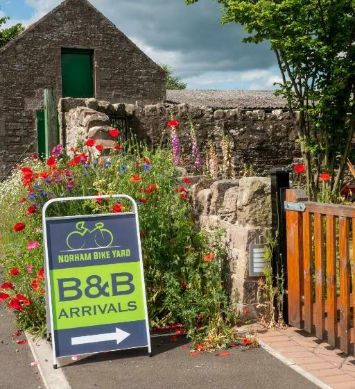 تختخواب و صبحانه Norham Bike Yard