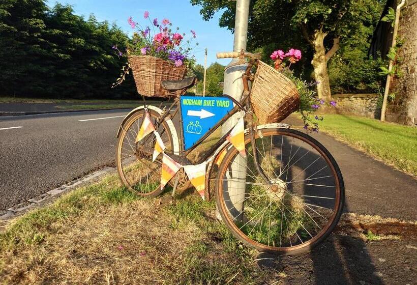 تختخواب و صبحانه Norham Bike Yard