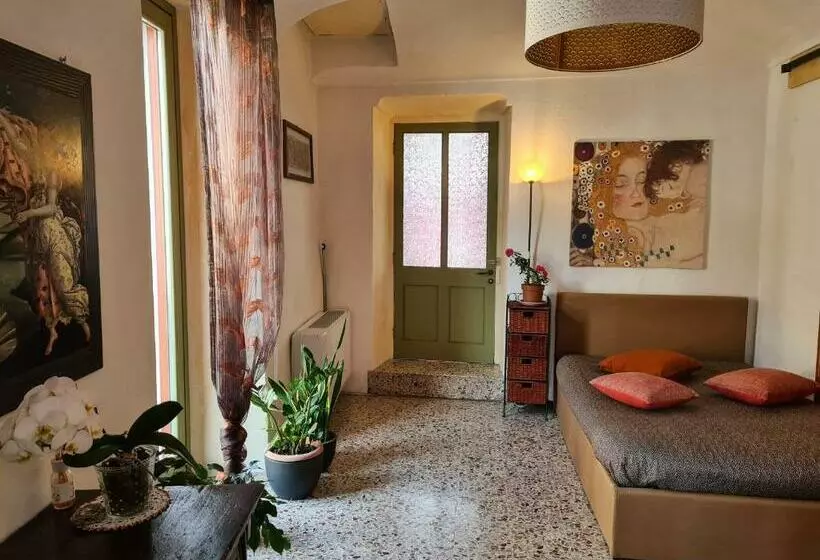 Majatalo Casarosada Upstairs