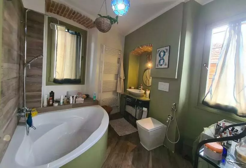 Majatalo Casarosada Upstairs