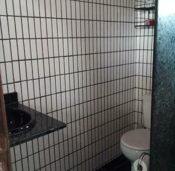 ペンション F2xs Guest House