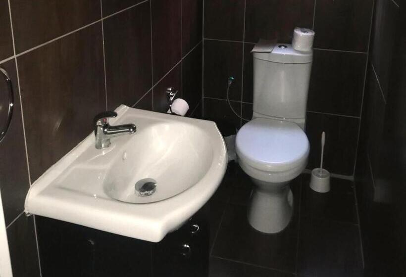 פנסיון Kusile Guest House