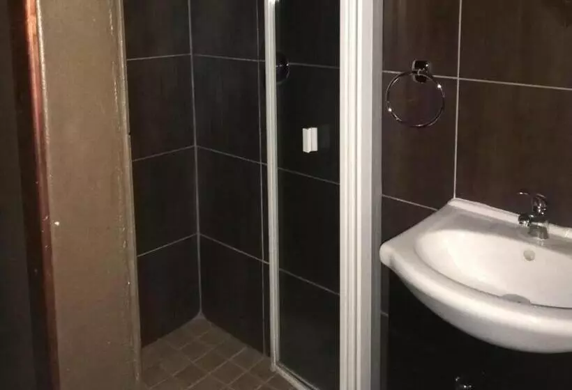 Majatalo Kusile Guest House