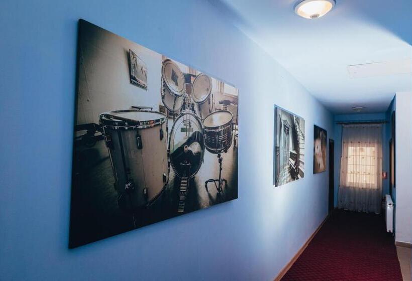 پانسیون Vila Guitar