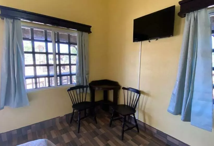 Retkeilymaja Estancita Elena