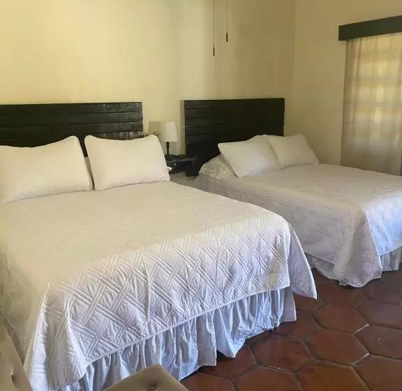 Retkeilymaja Estancita Elena