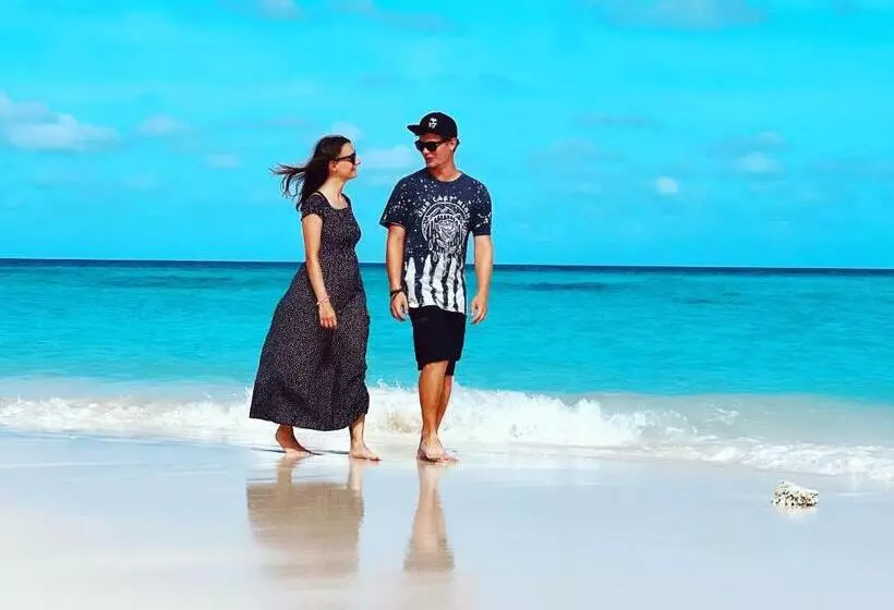 تختخواب و صبحانه La Luna Boutique Dhangethi