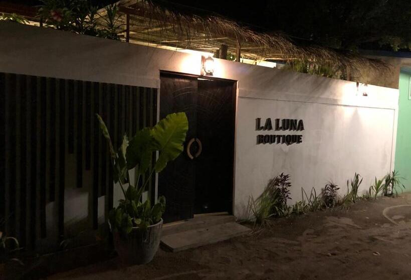 تختخواب و صبحانه La Luna Boutique Dhangethi