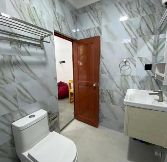 تختخواب و صبحانه La Luna Boutique Dhangethi